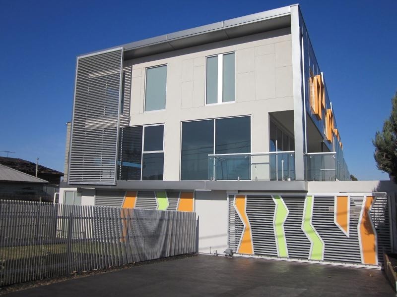 1/87 Bulla Road, Essendon VIC 3040