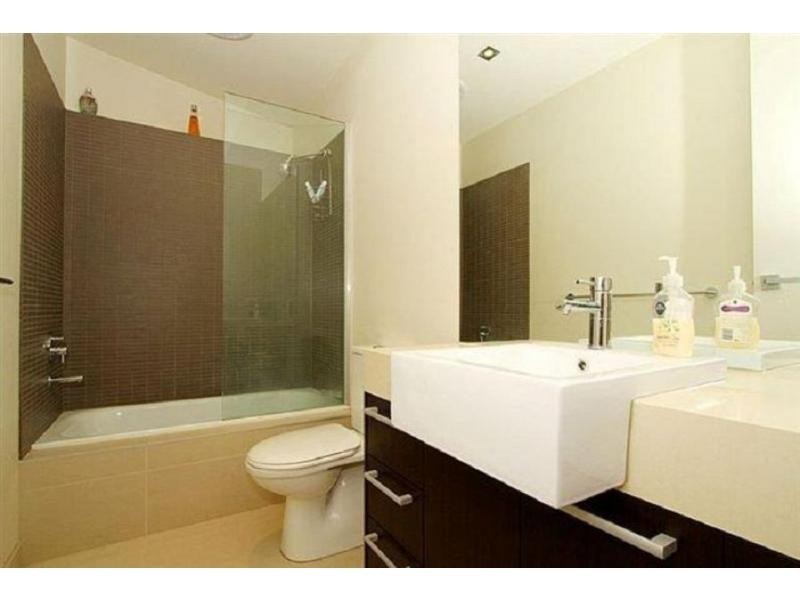 1 Wallace Crescent, Essendon VIC 3040