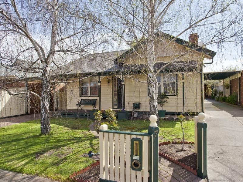 7 Raleigh Grove, Essendon North VIC 3041