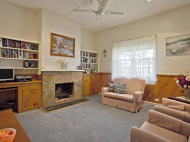 7 Raleigh Grove, Essendon North VIC 3041