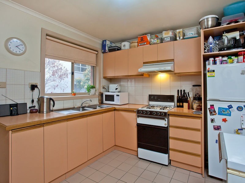 3/17 Royal Avenue, Essendon North VIC 3041