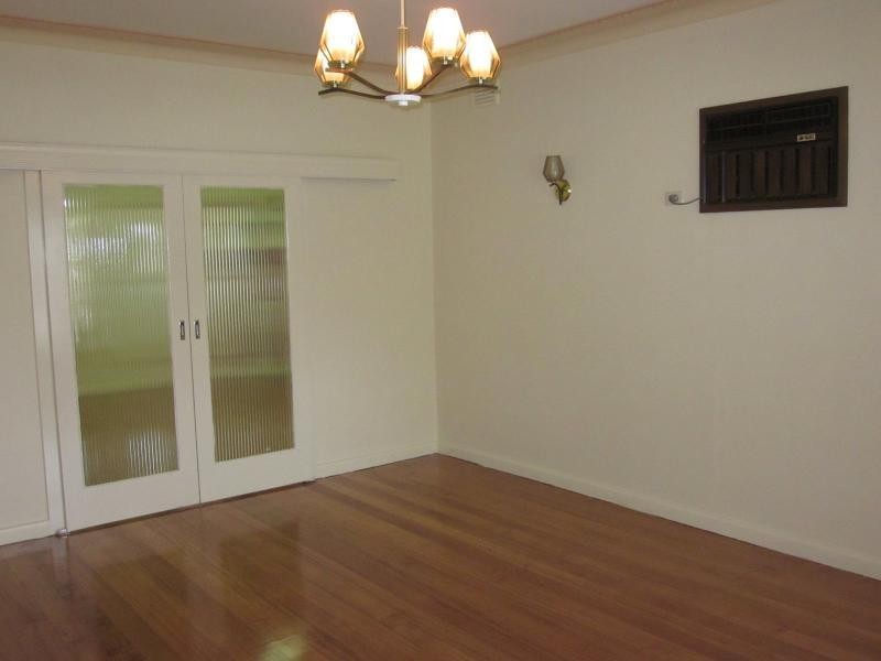 8 James Street, Fawkner VIC 3060