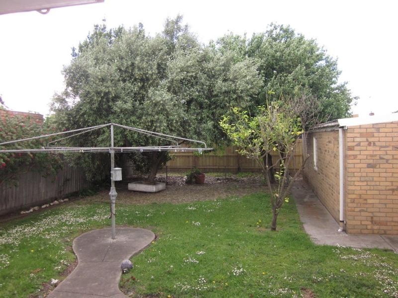 8 James Street, Fawkner VIC 3060