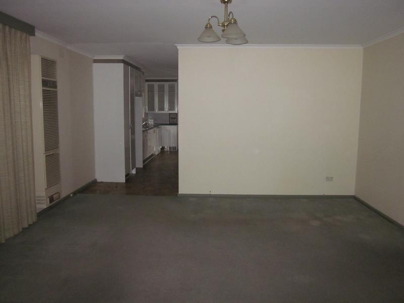 29 Lockheed Street, Strathmore Heights VIC 3041