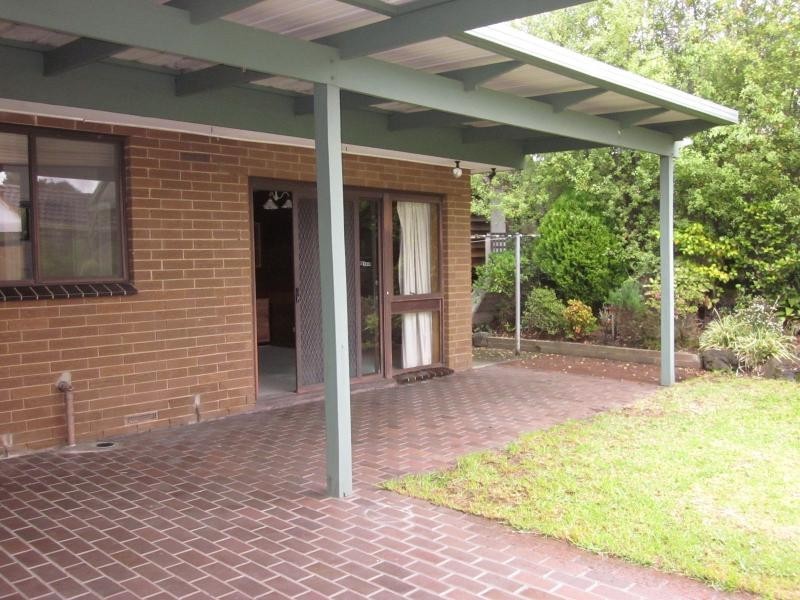 29 Lockheed Street, Strathmore Heights VIC 3041