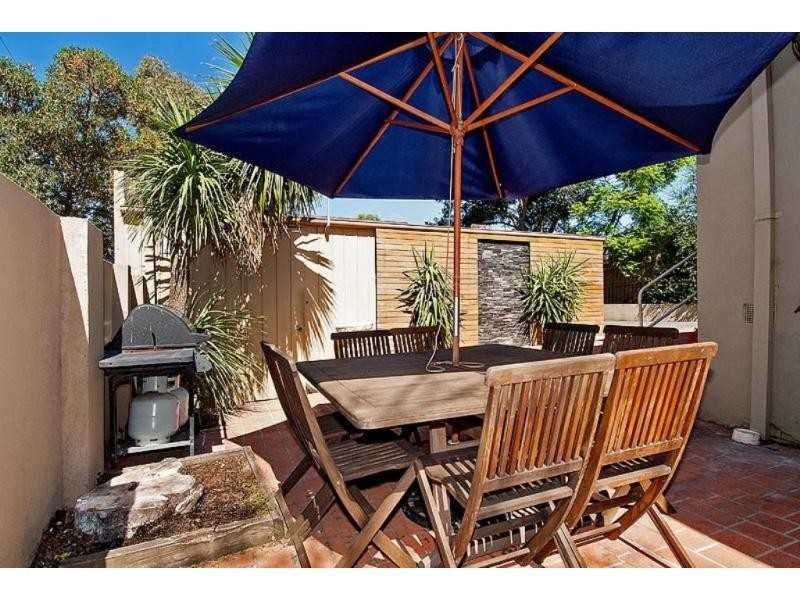 23 MAGDALA Avenue, Strathmore VIC 3041