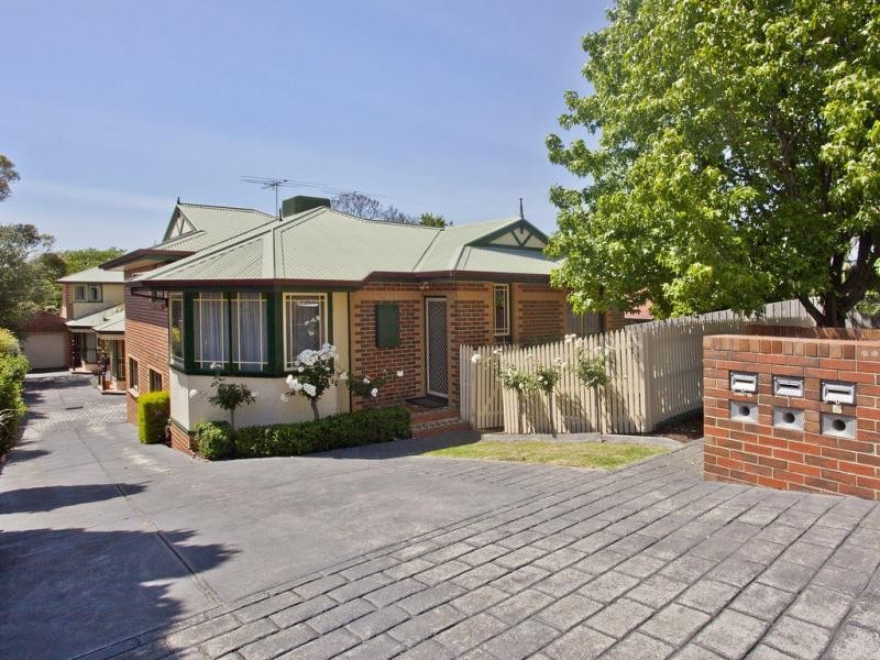 1/26 Lawson Street, Essendon VIC 3040