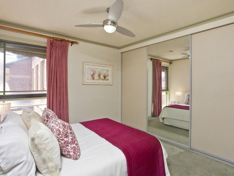 1/26 Lawson Street, Essendon VIC 3040