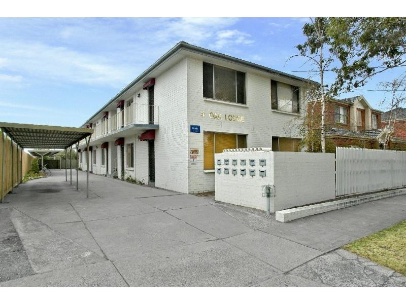 8/4 Prince Street, Essendon VIC 3040
