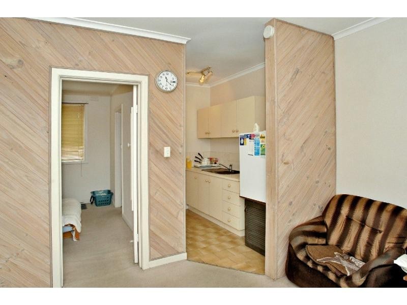 8/4 Prince Street, Essendon VIC 3040