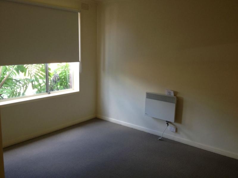 2/246 Buckley Street, Essendon VIC 3040