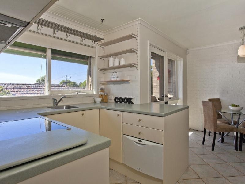 2/76 Baroda Street, Ascot Vale VIC 3032
