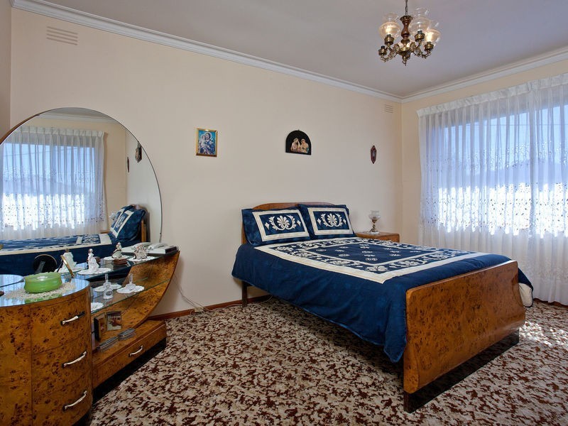 41 Clydesdale Road, Airport West VIC 3042