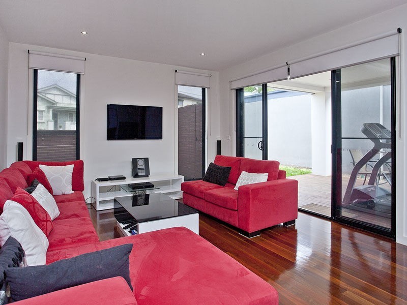 2 Orange Grove, Essendon North VIC 3041