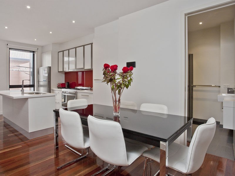 2 Orange Grove, Essendon North VIC 3041