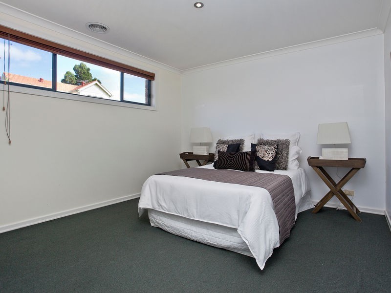 6/2 Kendall Street, Essendon VIC 3040