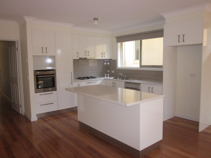 32A Strathnaver Avenue, Strathmore VIC 3041