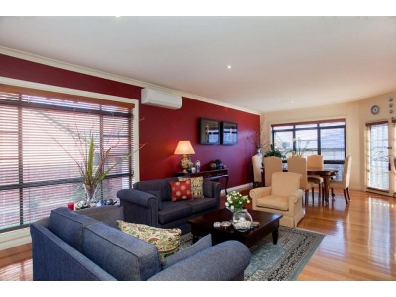 2/82 Vida Street, Aberfeldie VIC 3040