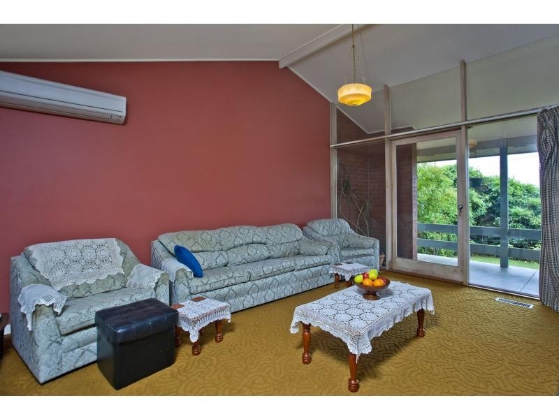 1 Willonga Street, Strathmore VIC 3041
