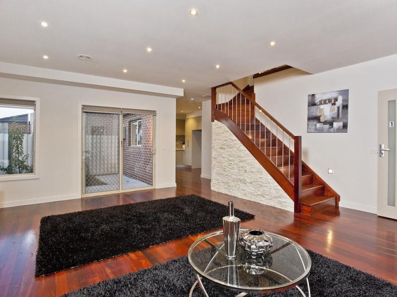 1/132 Lebanon Street, Strathmore VIC 3041
