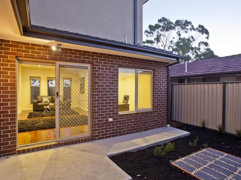 1/132 Lebanon Street, Strathmore VIC 3041