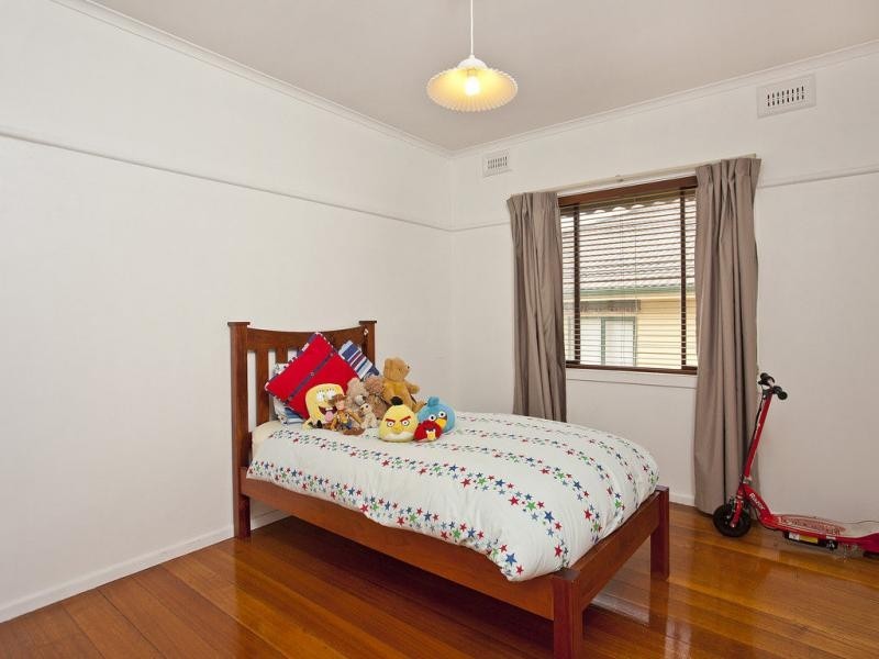 76 Willonga Street, Strathmore VIC 3041