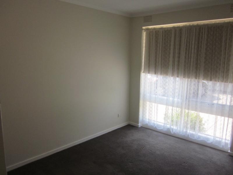 2/45 Balmoral Avenue, Strathmore VIC 3041