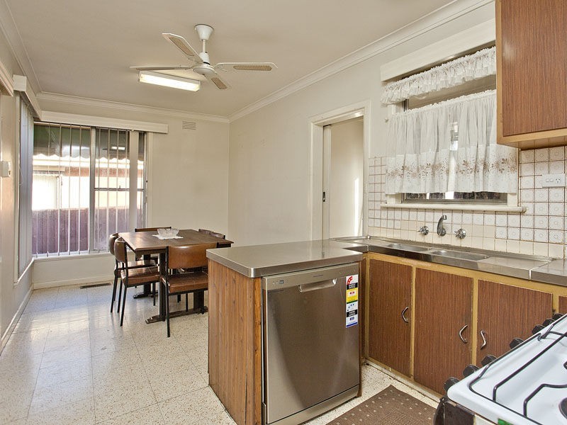 8 Hilbert Road, Airport West VIC 3042