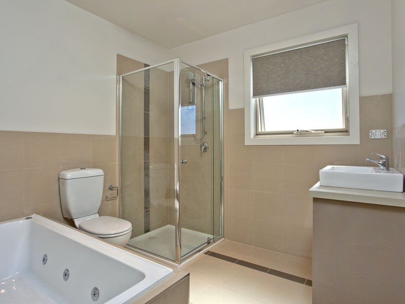 3/132-134 Lebanon Street, Strathmore VIC 3041