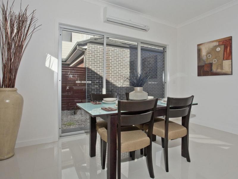 2/8 Birch Avenue, Tullamarine VIC 3043