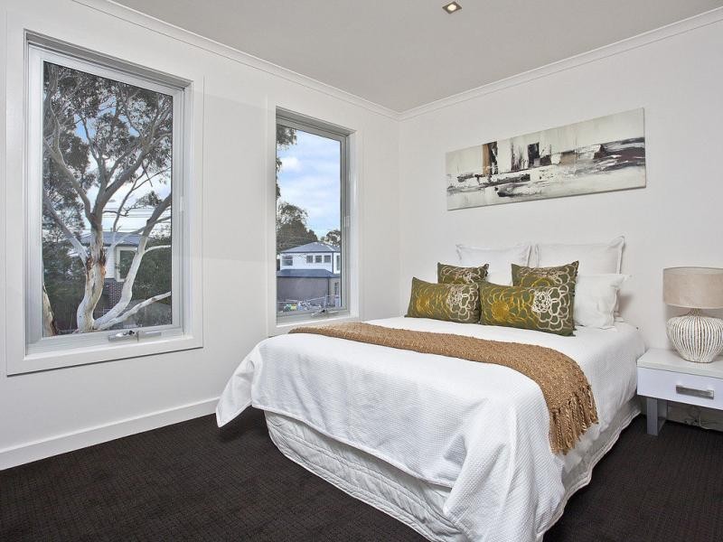 2/8 Birch Avenue, Tullamarine VIC 3043