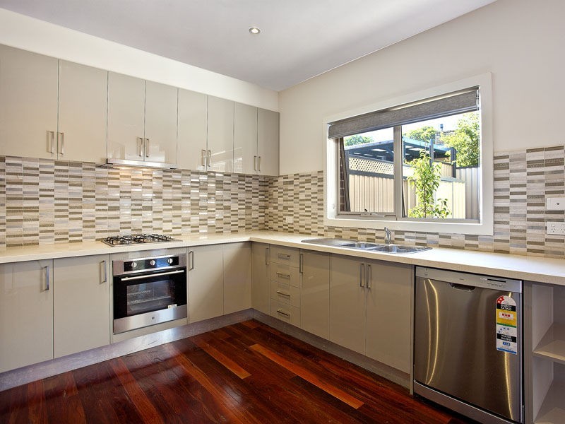 1/132-134 Lebanon Street, Strathmore VIC 3041