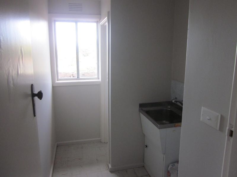 2/30 Lebanon Street, Strathmore VIC 3041