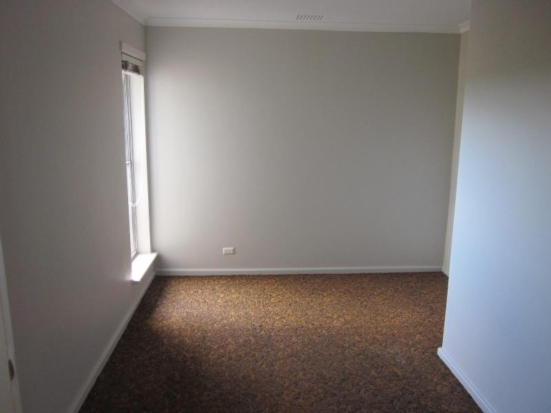 2/30 Lebanon Street, Strathmore VIC 3041