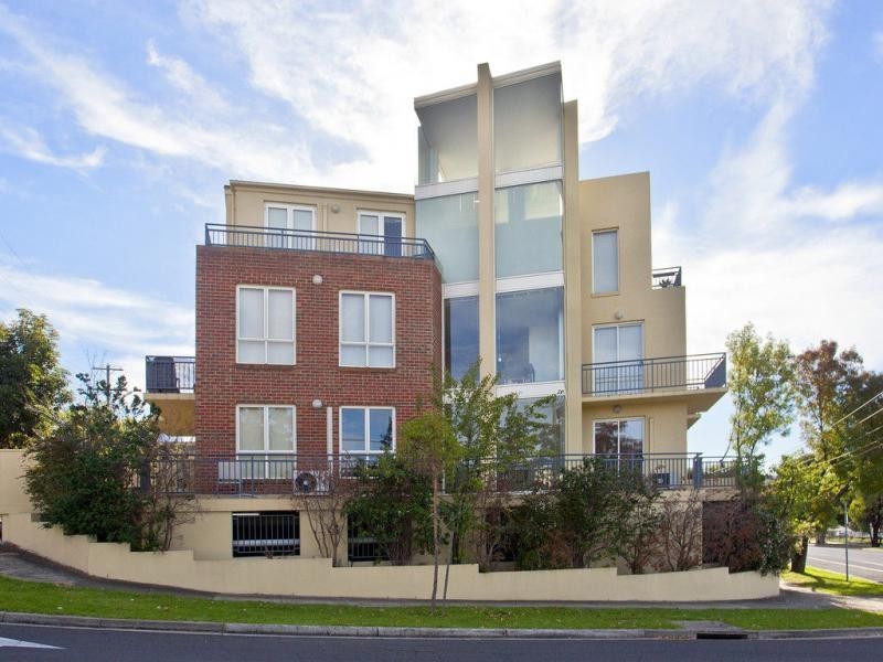 10/2 North Avenue, Strathmore VIC 3041