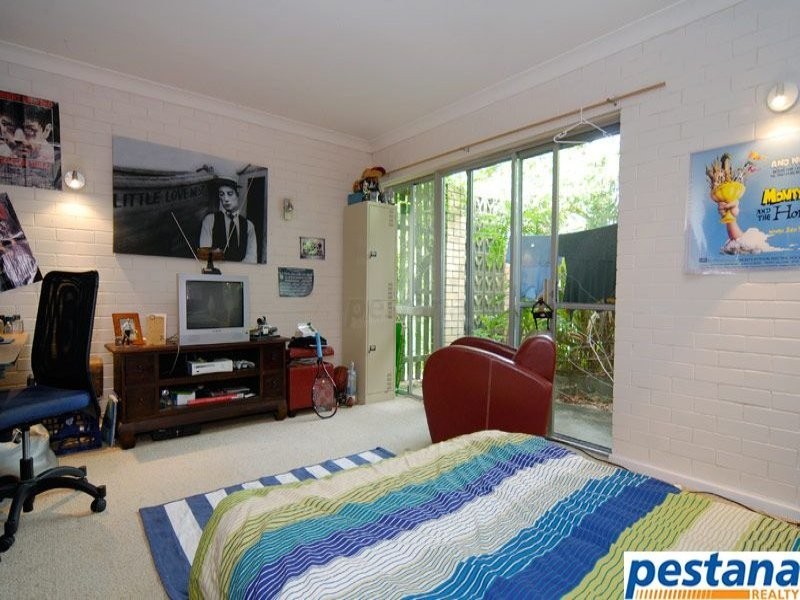 33 Sunningdale Ave, Rochedale South QLD 4123