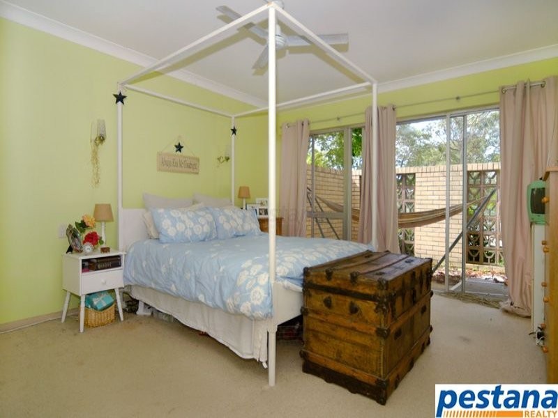 33 Sunningdale Ave, Rochedale South QLD 4123