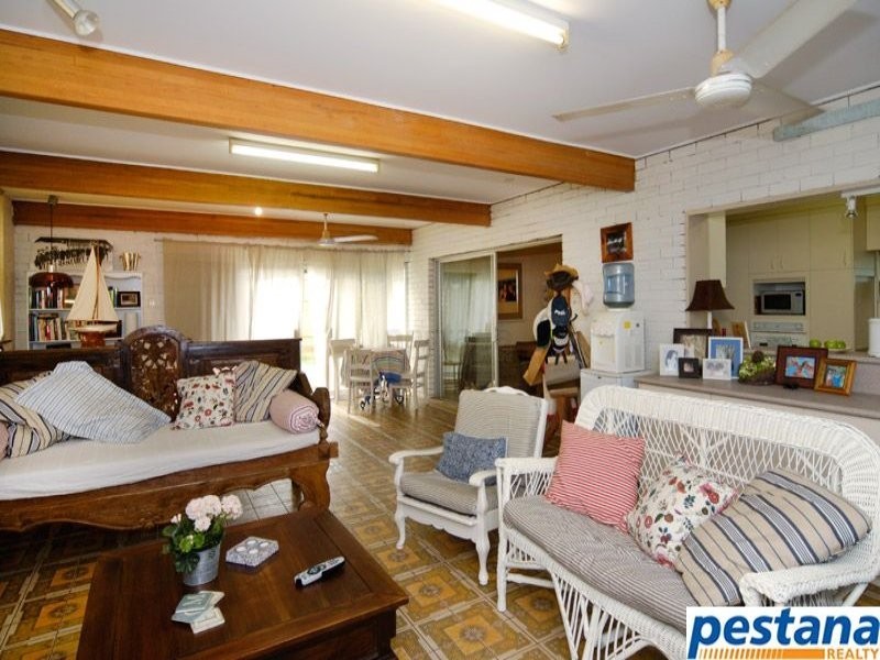 33 Sunningdale Ave, Rochedale South QLD 4123