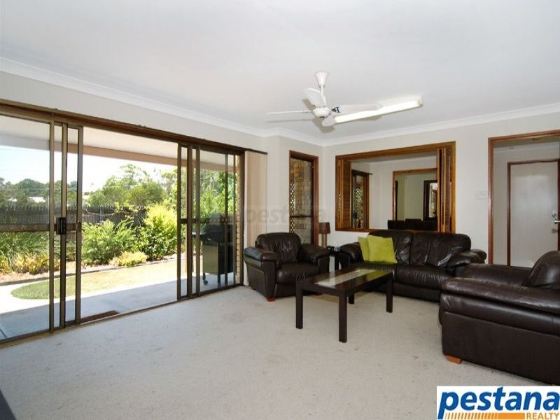 2 Drewie Court, Rochedale South QLD 4123