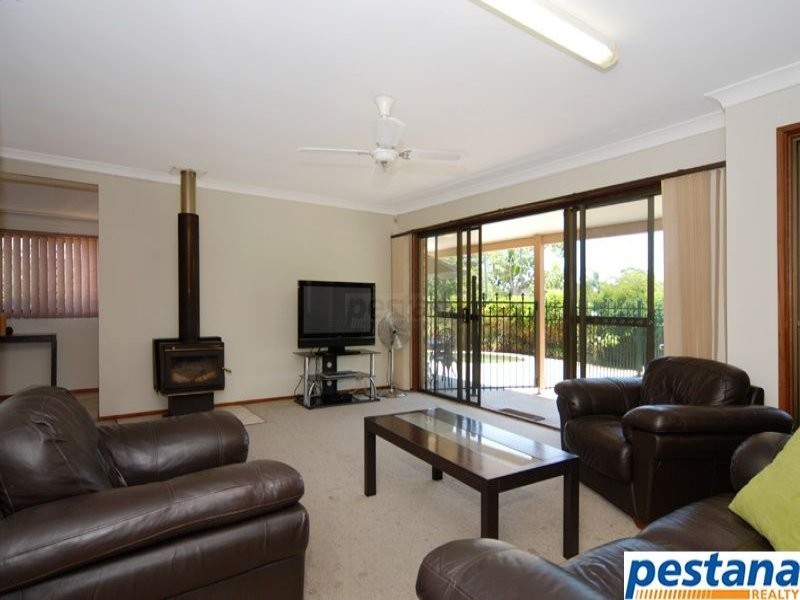 2 Drewie Court, Rochedale South QLD 4123