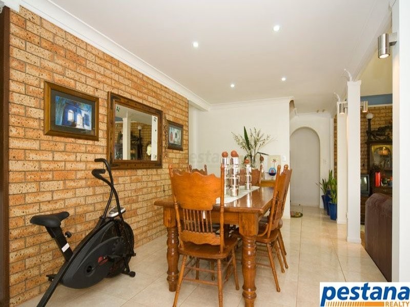 201 Springwood Road, Springwood QLD 4127