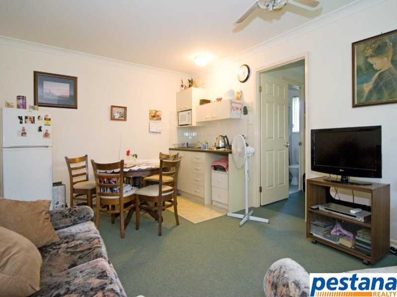 9&12, 8 Page Street, Bethania QLD 4205