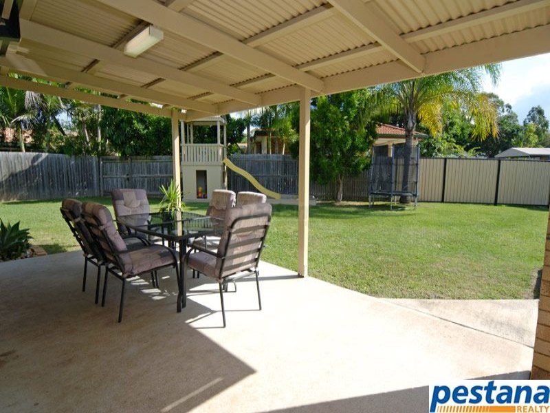2 Berendt Court, Meadowbrook QLD 4131