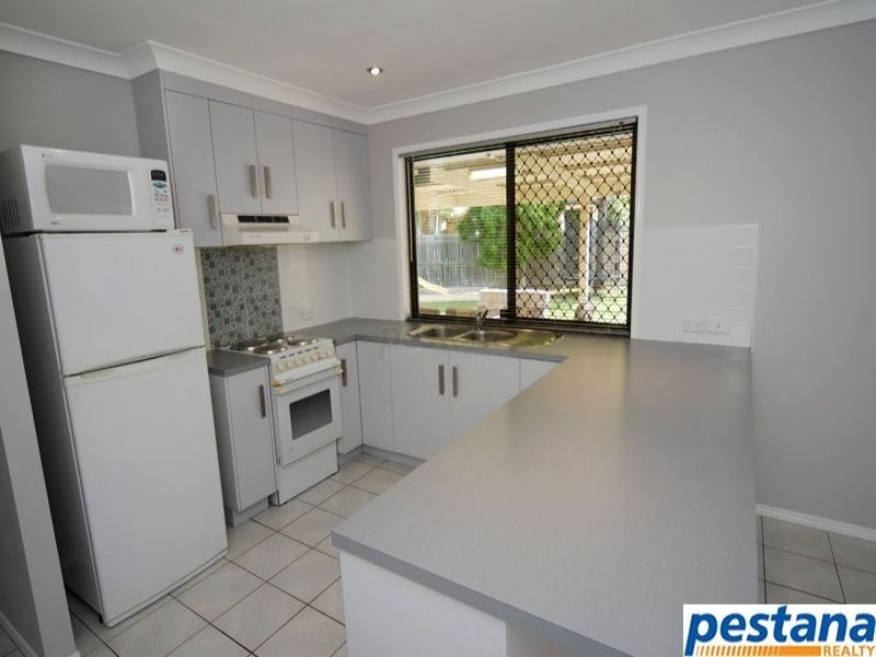 2 Berendt Court, Meadowbrook QLD 4131