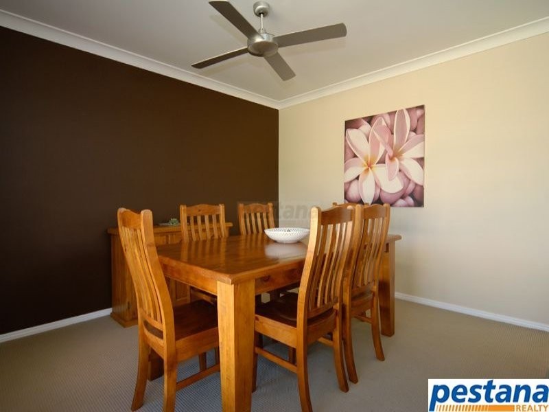 2 Berendt Court, Meadowbrook QLD 4131