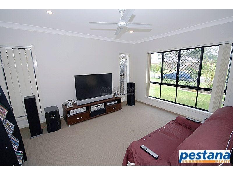 27 Easy Street, Loganholme QLD 4129