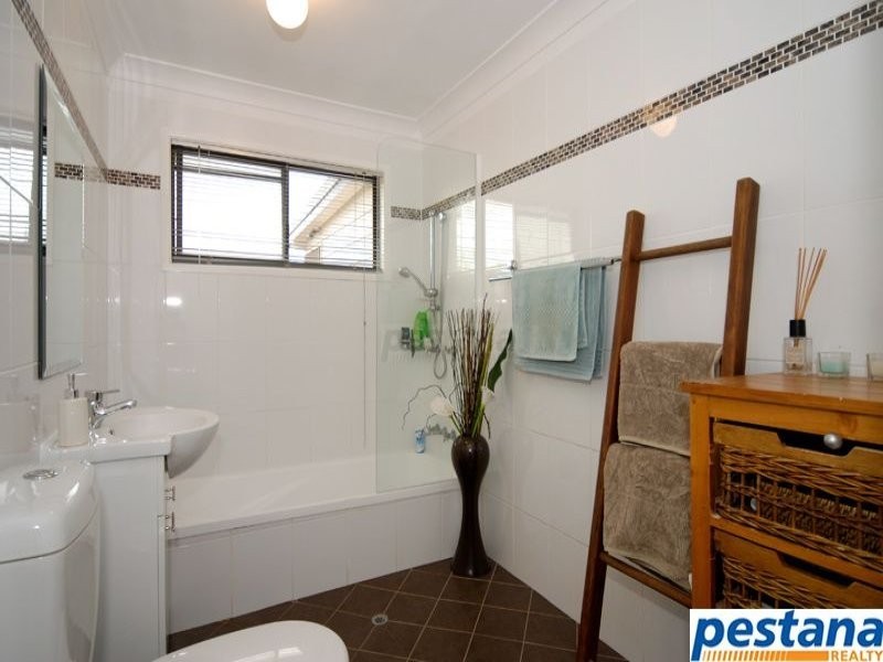 10 Burgallby Road, Springwood QLD 4127