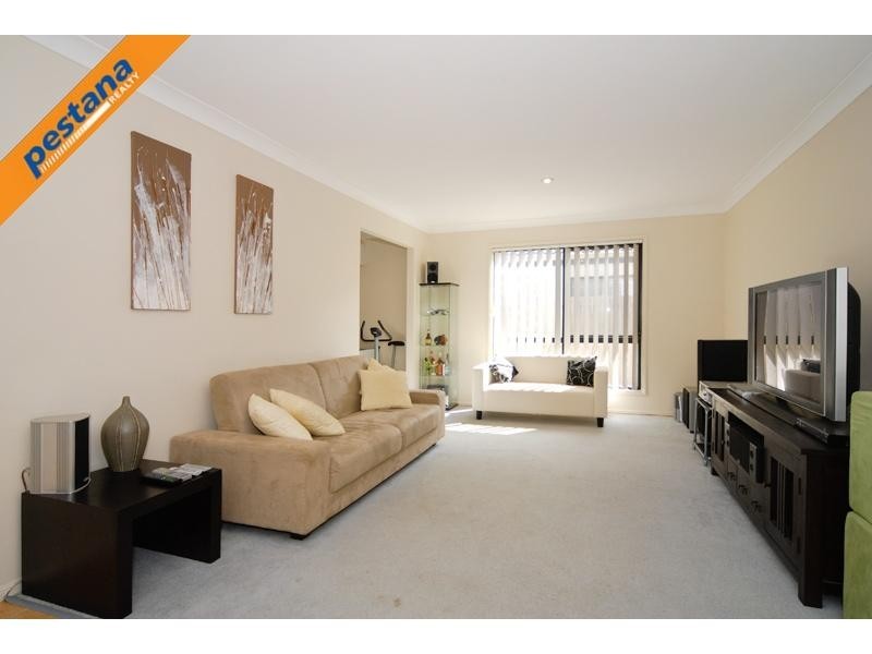 9 Starshine Street, Meadowbrook QLD 4131
