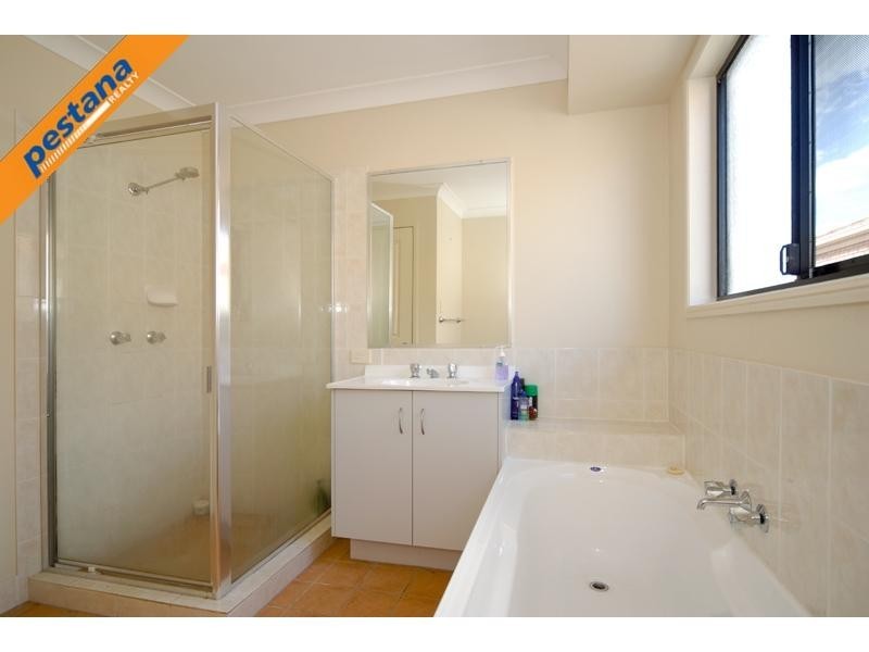 9 Starshine Street, Meadowbrook QLD 4131