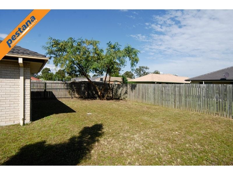 9 Starshine Street, Meadowbrook QLD 4131